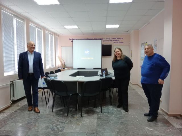 Гостуват представители от ВСУ "Любен  Каравелов"