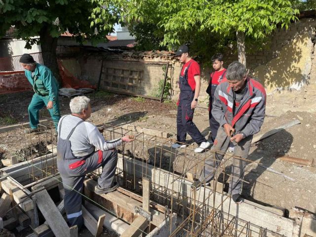 Участие на ученици от СПГСГ "Арх. Георги Козаров" - Сливен, в професионална реална работна среда“ по проект "Ученически практики – 2"