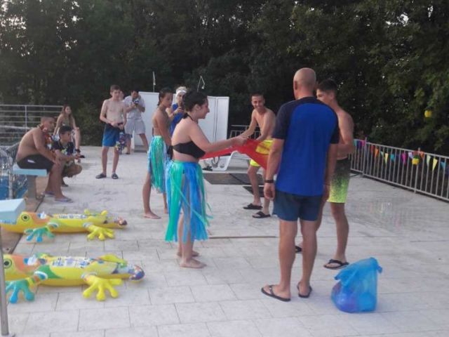 Ученици от СПГСГ „Арх. Г. Козаров“ се включиха в Национална програма „Отново заедно“