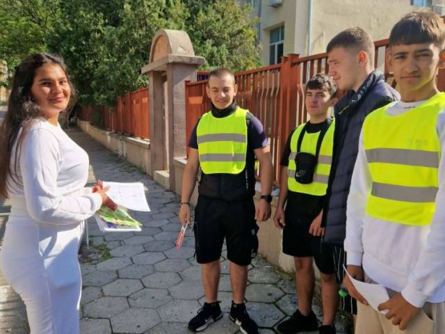 Ученици от СПГСГ „Арх. Георги Козаров“ се включиха в националната инициатива „Бъдещето на пътя“